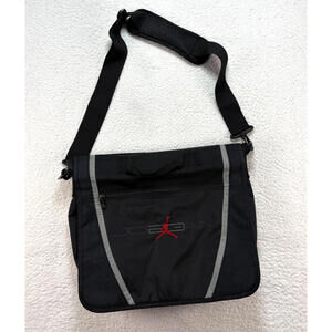 Vintage Nike Jordan 23 Nylon Messenger Bag Black Red Shoulder Strap 275197-010